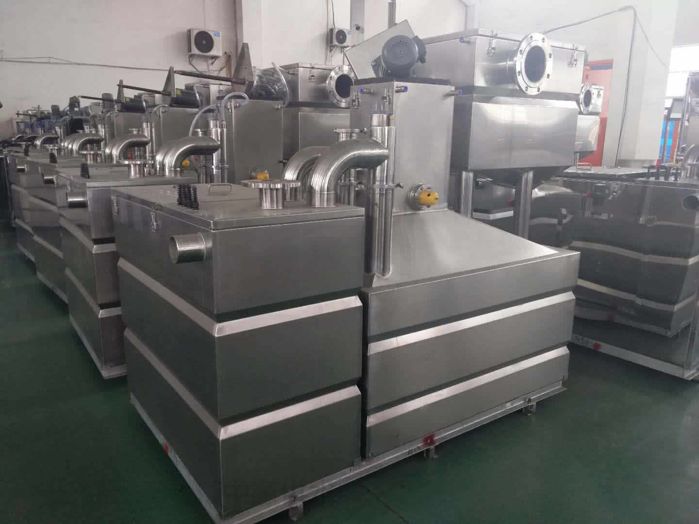 全自動隔油提升一體化設(shè)備是怎么將油污水分離出來的？